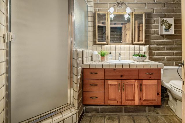 20990 Tiger Tail Rd, Grass Valley, CA 95949