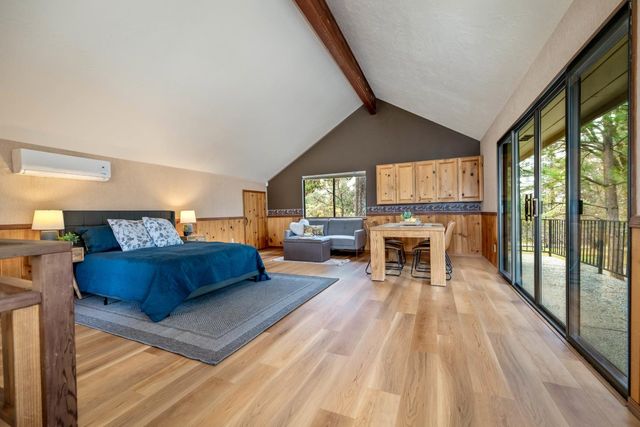 20990 Tiger Tail Rd, Grass Valley, CA 95949