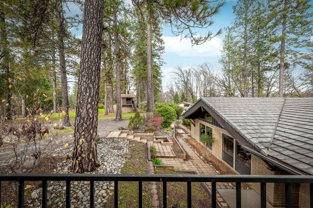 20990 Tiger Tail Rd, Grass Valley, CA 95949