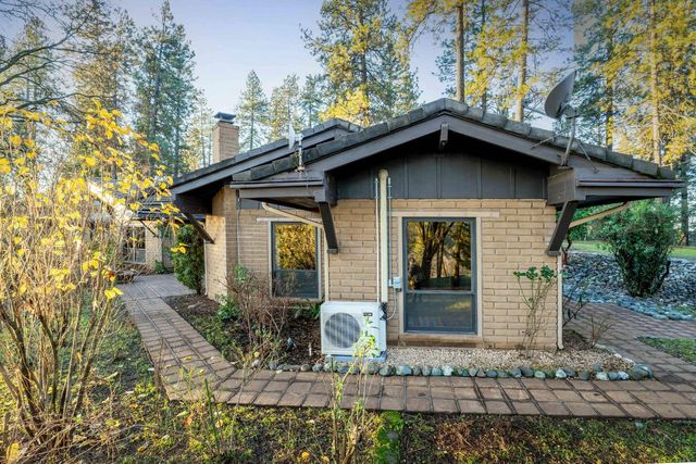 20990 Tiger Tail Rd, Grass Valley, CA 95949