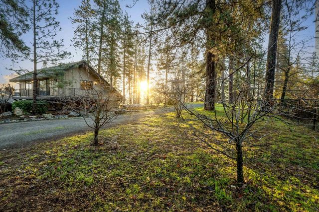 20990 Tiger Tail Rd, Grass Valley, CA 95949