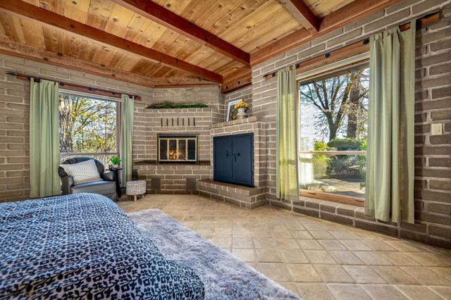 20990 Tiger Tail Rd, Grass Valley, CA 95949