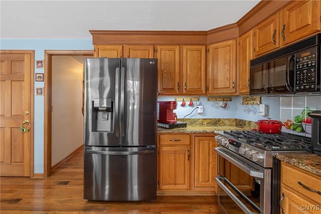 203 Chestnut Hill Drive, Salina, NY 13088