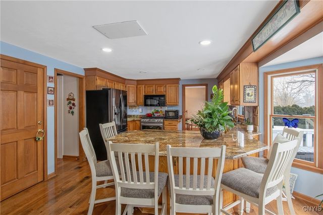 203 Chestnut Hill Drive, Salina, NY 13088