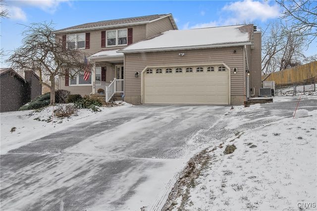 203 Chestnut Hill Drive, Salina, NY 13088