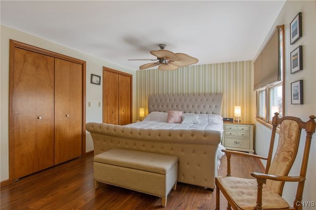 203 Chestnut Hill Drive, Salina, NY 13088