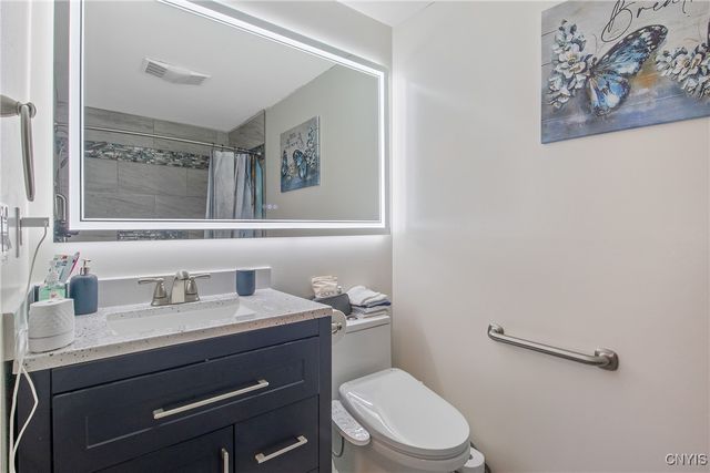 203 Chestnut Hill Drive, Salina, NY 13088