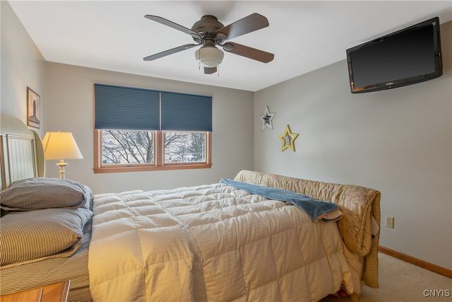 203 Chestnut Hill Drive, Salina, NY 13088