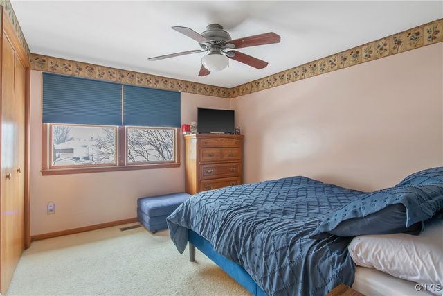 203 Chestnut Hill Drive, Salina, NY 13088