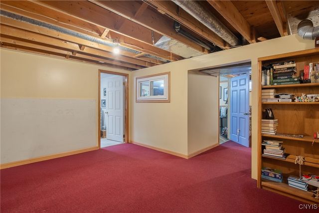 203 Chestnut Hill Drive, Salina, NY 13088