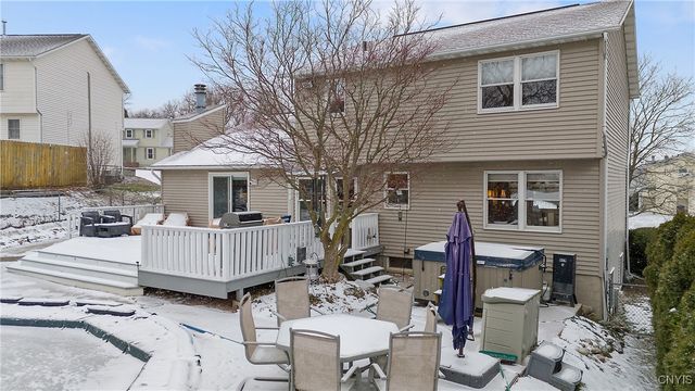 203 Chestnut Hill Drive, Salina, NY 13088