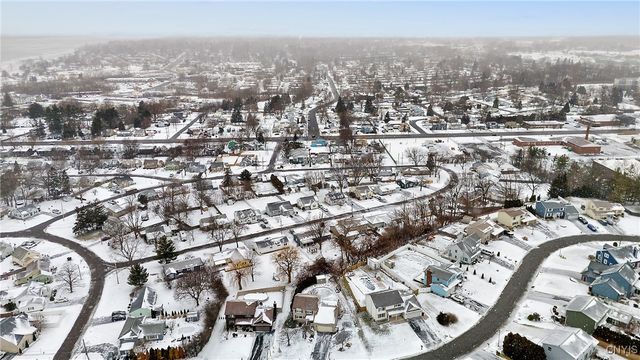 203 Chestnut Hill Drive, Salina, NY 13088