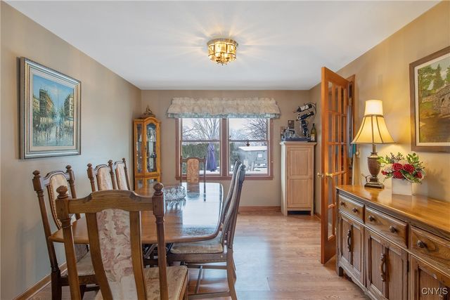 203 Chestnut Hill Drive, Salina, NY 13088