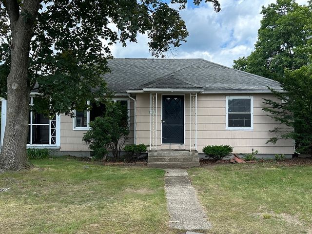 32 White St, Ludlow, MA 01056
