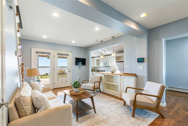 15 Shore Drive, Barrington, RI 02806