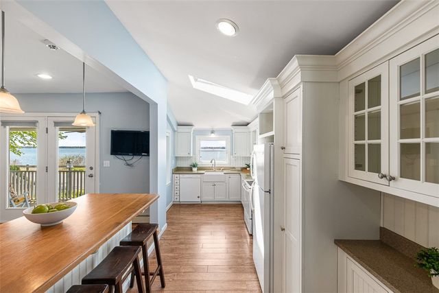 15 Shore Drive, Barrington, RI 02806
