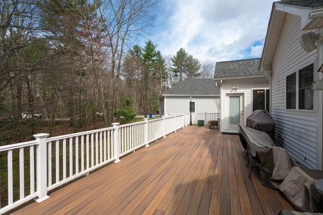 16 Nevins Drive, Londonderry, NH 03053