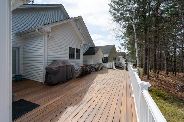 16 Nevins Drive, Londonderry, NH 03053