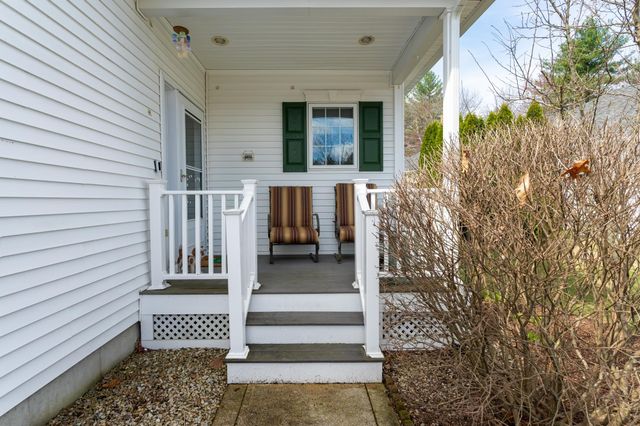 16 Nevins Drive, Londonderry, NH 03053