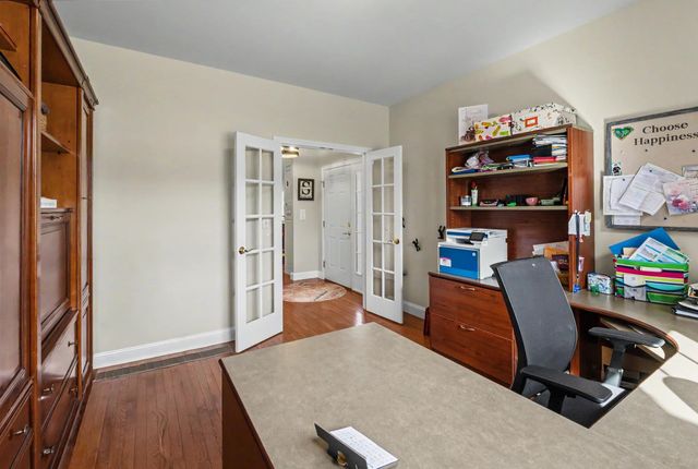 16 Nevins Drive, Londonderry, NH 03053
