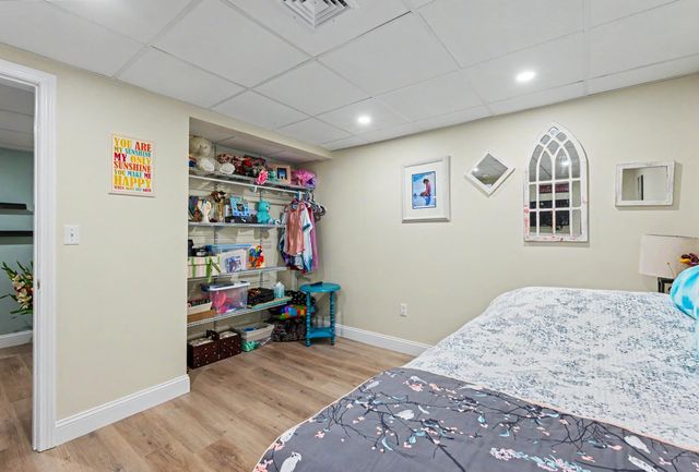 16 Nevins Drive, Londonderry, NH 03053