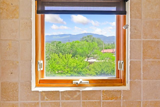1012 Marquez 108B, Santa Fe, NM 87505