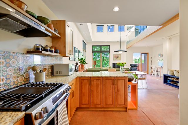 1012 Marquez 108B, Santa Fe, NM 87505