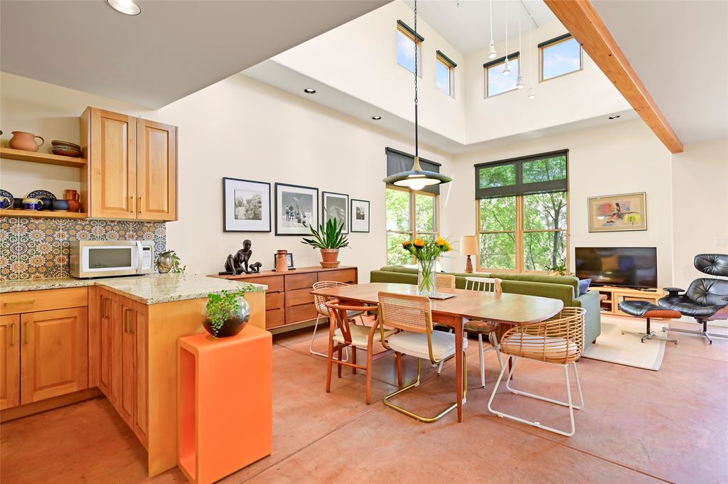1012 Marquez 108B, Santa Fe, NM 87505