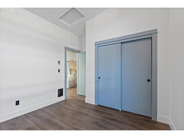 327 Se OAR Ave, Lincoln City, OR 97367