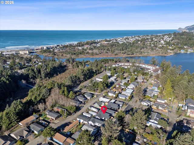 327 Se OAR Ave, Lincoln City, OR 97367