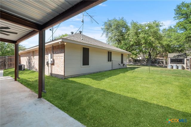 8 Hawthorn Court, Belton, TX 76513