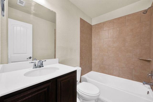 1300 Land Oak Road, Royse City, TX 75189