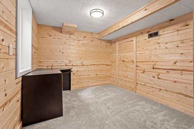 7411 Elm Court, Horace, ND 58047