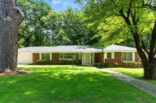 893 Woodmere NW Drive, Atlanta, GA 30318