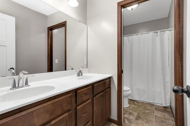 20508 Hartford Way, Lakeville, MN 55044