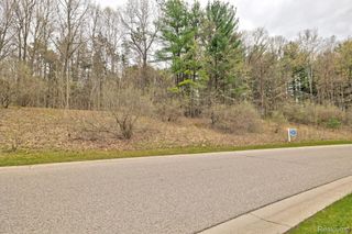 313 Dogwood Lane, Groveland Twp, MI 48462