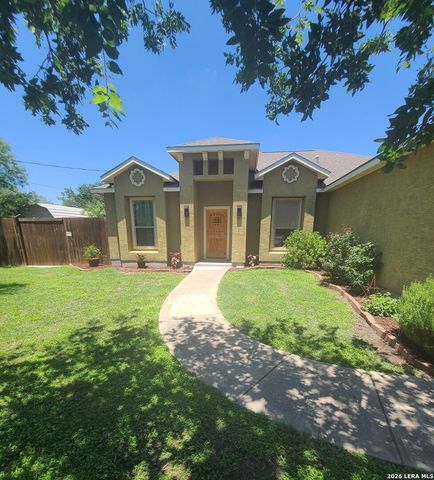 530 County Road 3822, San Antonio, TX 78253