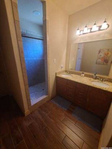 530 County Road 3822, San Antonio, TX 78253