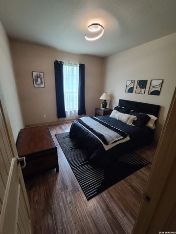 530 County Road 3822, San Antonio, TX 78253