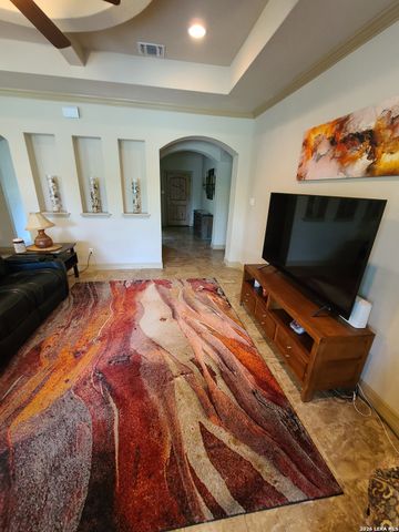 530 County Road 3822, San Antonio, TX 78253