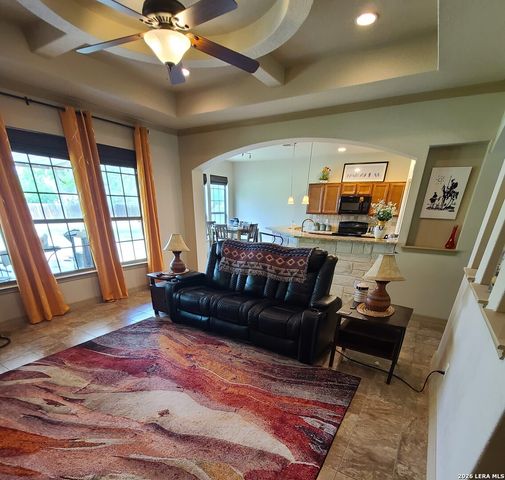 530 County Road 3822, San Antonio, TX 78253