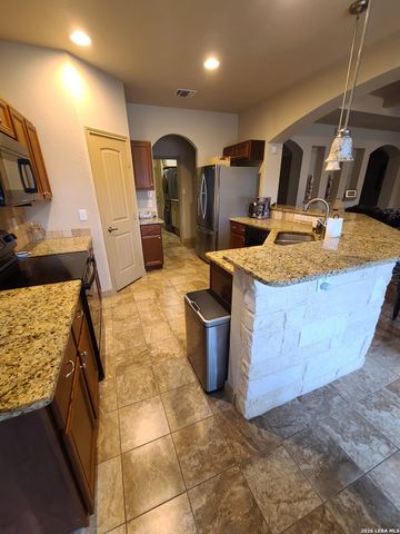 530 County Road 3822, San Antonio, TX 78253