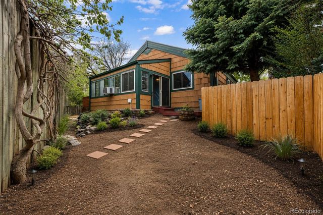 5804 S Kline Street, Littleton, CO 80127