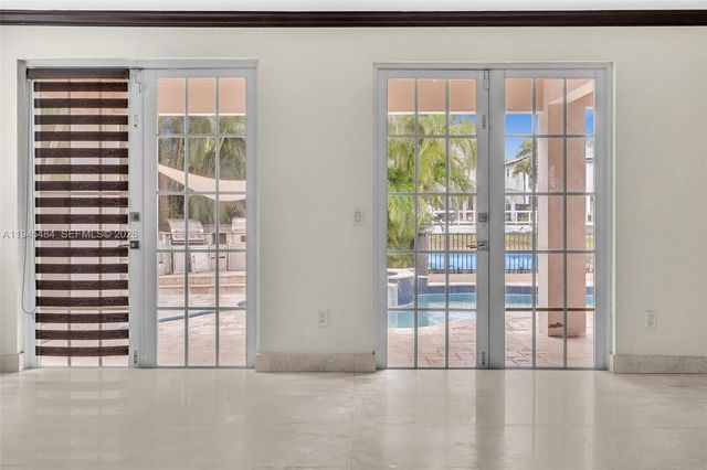 1102 SW 149th Path 0, Miami, FL 33194