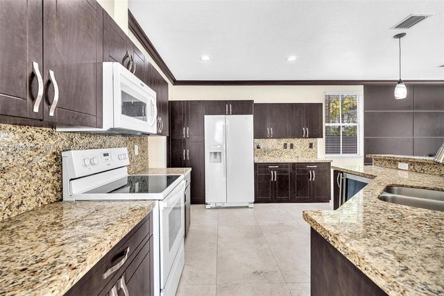 1102 SW 149th Path 0, Miami, FL 33194