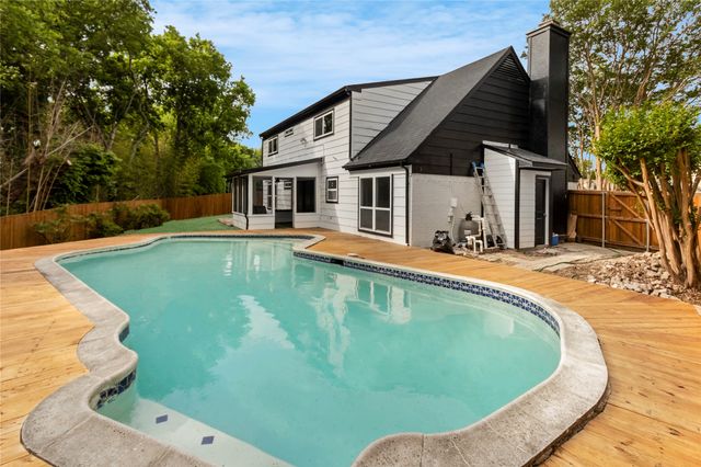 4202 Sheffield Drive, Grand Prairie, TX 75052