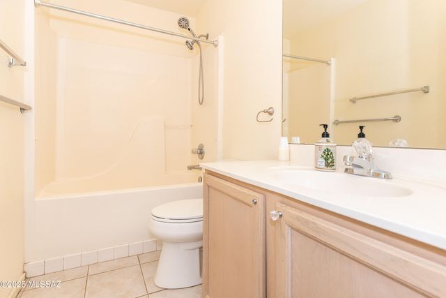 10251 E paseo juan tabo, Tucson, AZ 85747