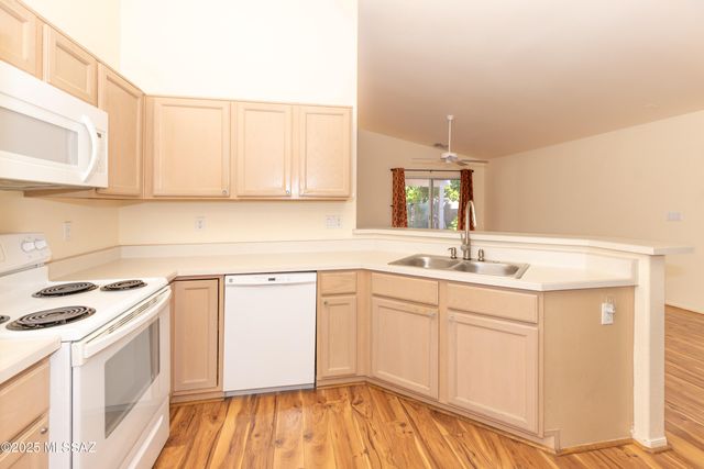 10251 E paseo juan tabo, Tucson, AZ 85747