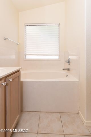 10251 E paseo juan tabo, Tucson, AZ 85747