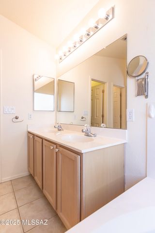 10251 E paseo juan tabo, Tucson, AZ 85747